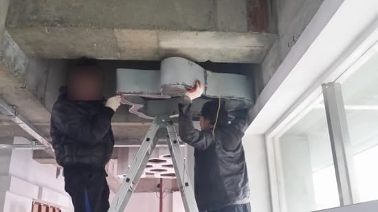 카페 실내 등박스 · 금속 파티션 제작 – 포토존 / 조형물 제작 사진 1