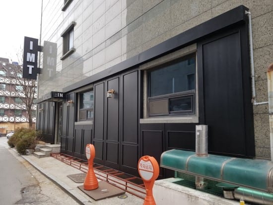 모텔 외벽 금속 파사드 · 돌출 사인 이전 설치 – 금속파사드 작업 제작 사진 6